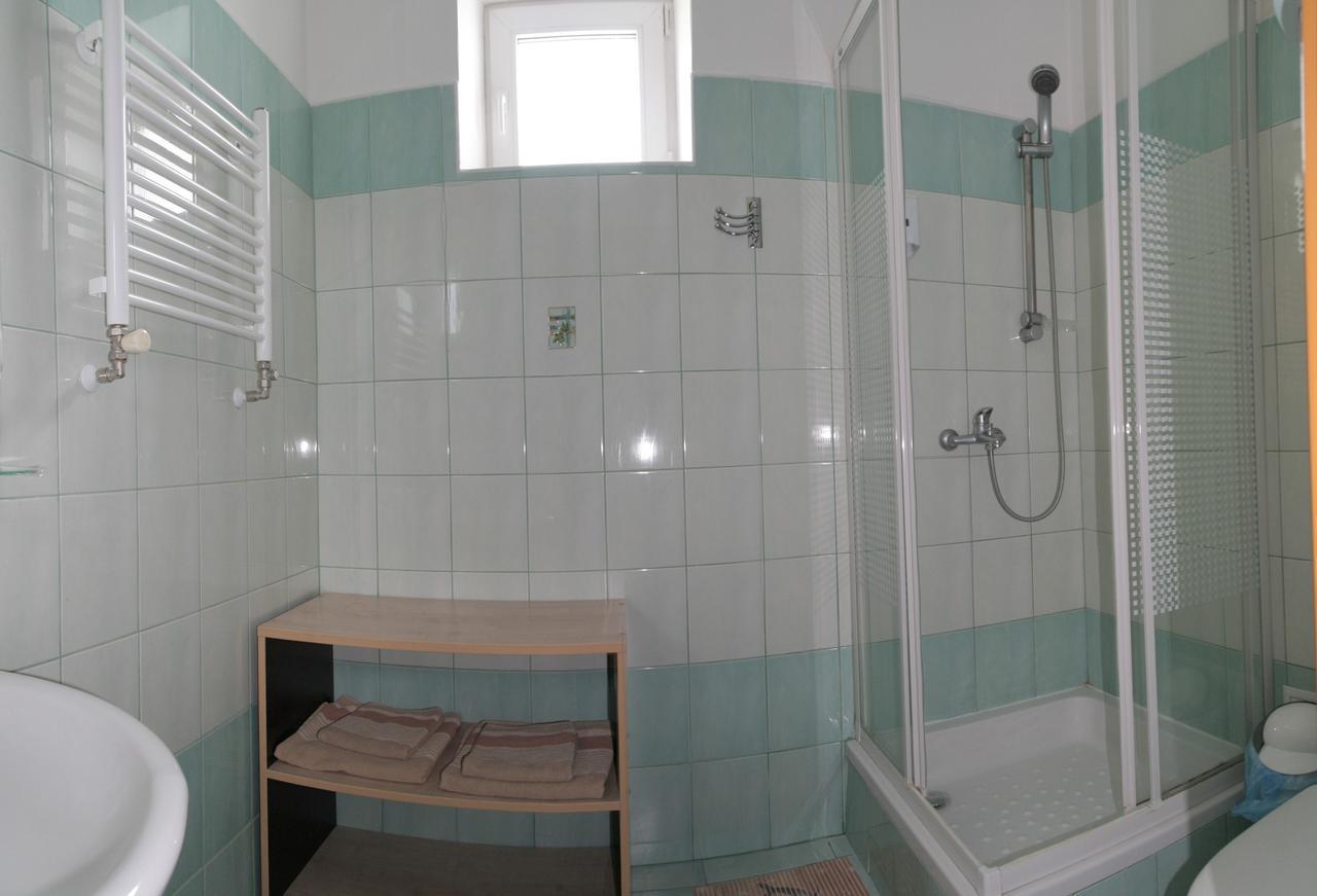 Karpaty Viking Motel Nizhneye Sinevidnoye Bilik gambar
